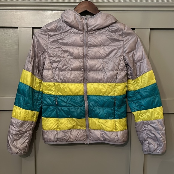 Uniqlo Jackets & Blazers - UNIQLO Ultra Light Down Puffer Jacket Coat Hooded Silver Yellow Green Sz Small